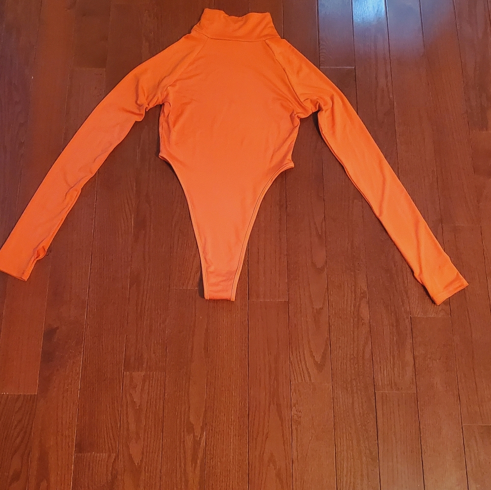 Dark orange bodysuit 🍊